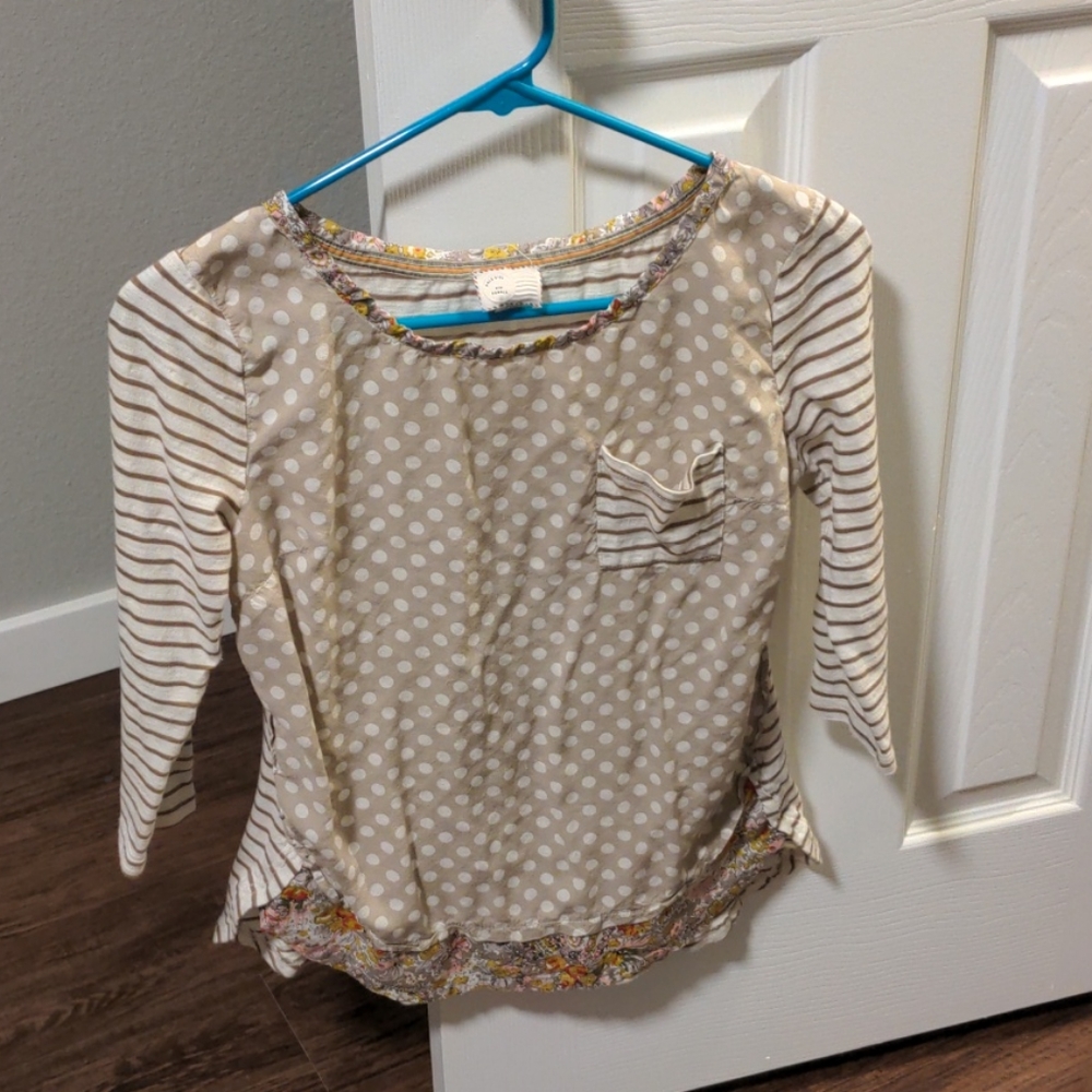 Super cute anthropology 3/4 length tee